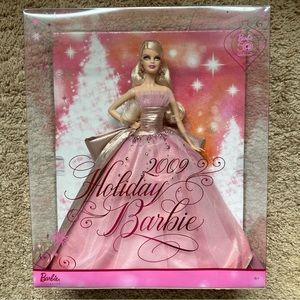 Unopened 2009 Holiday Barbie 💗 Perfect Christmas Gift!